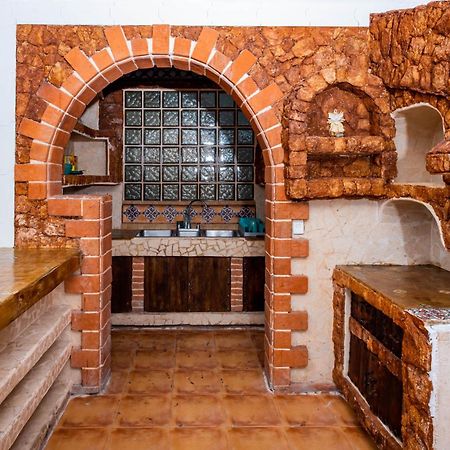 Vica Guest House Con Piscina En La Entrada De La Zona Hotelera Канкун Экстерьер фото