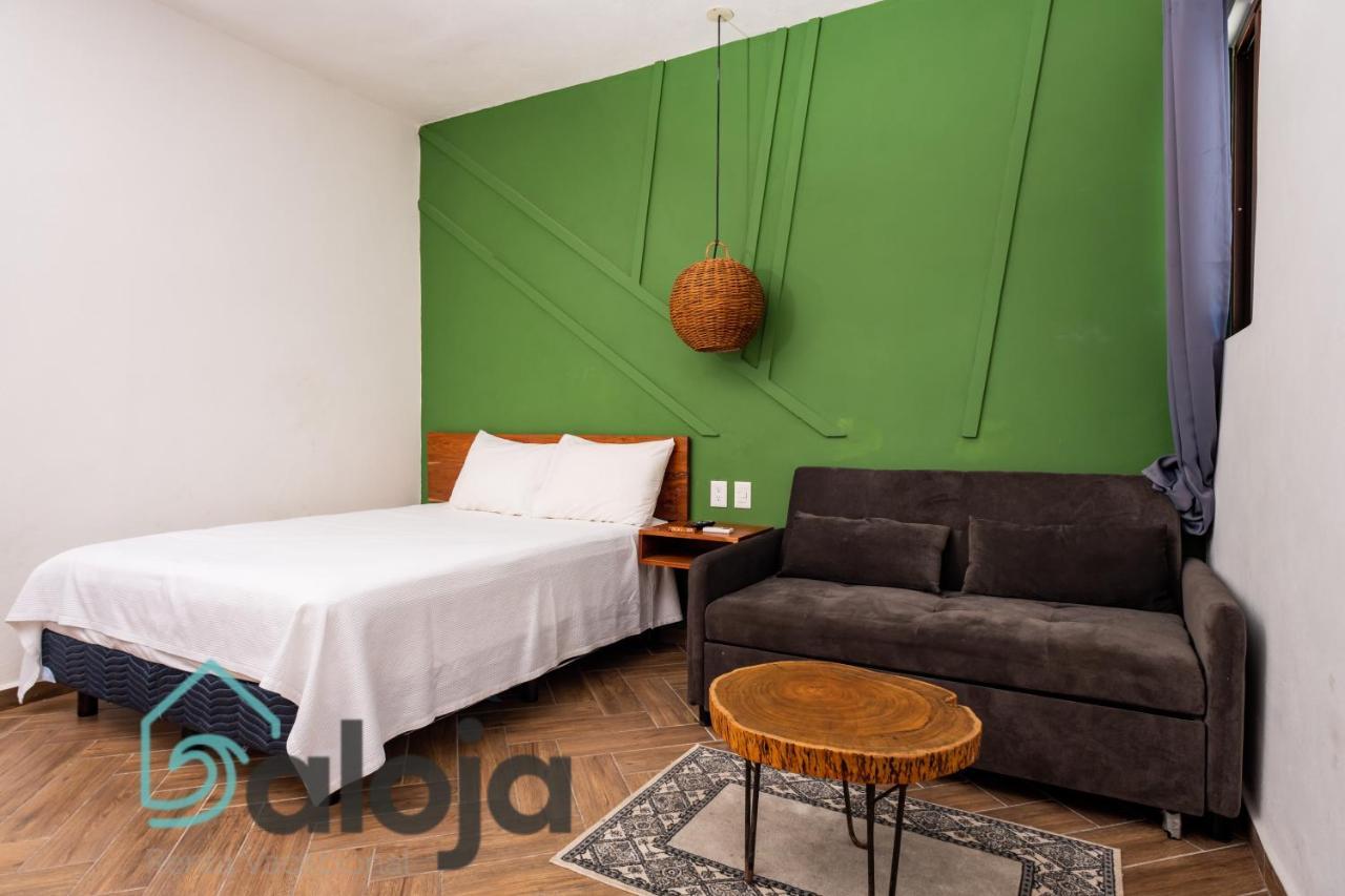 Vica Guest House Con Piscina En La Entrada De La Zona Hotelera Канкун Экстерьер фото