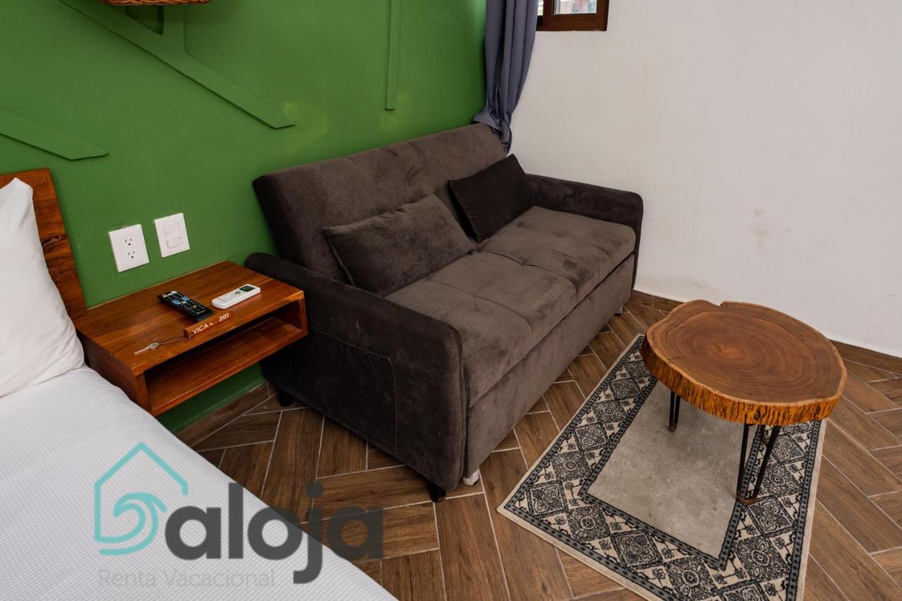 Vica Guest House Con Piscina En La Entrada De La Zona Hotelera Канкун Экстерьер фото