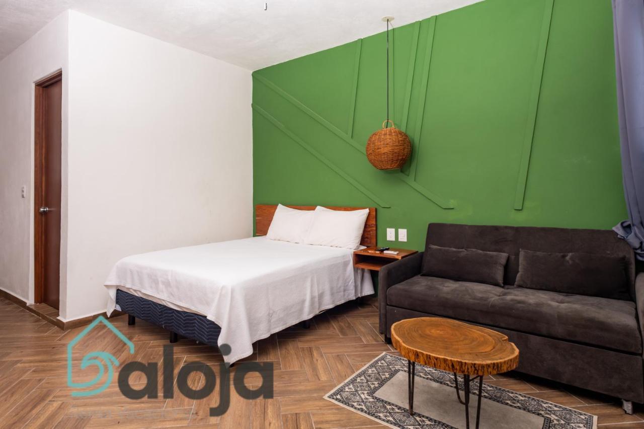 Vica Guest House Con Piscina En La Entrada De La Zona Hotelera Канкун Экстерьер фото